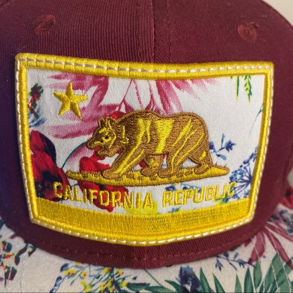 Baseball cap - Picture 2 of 3